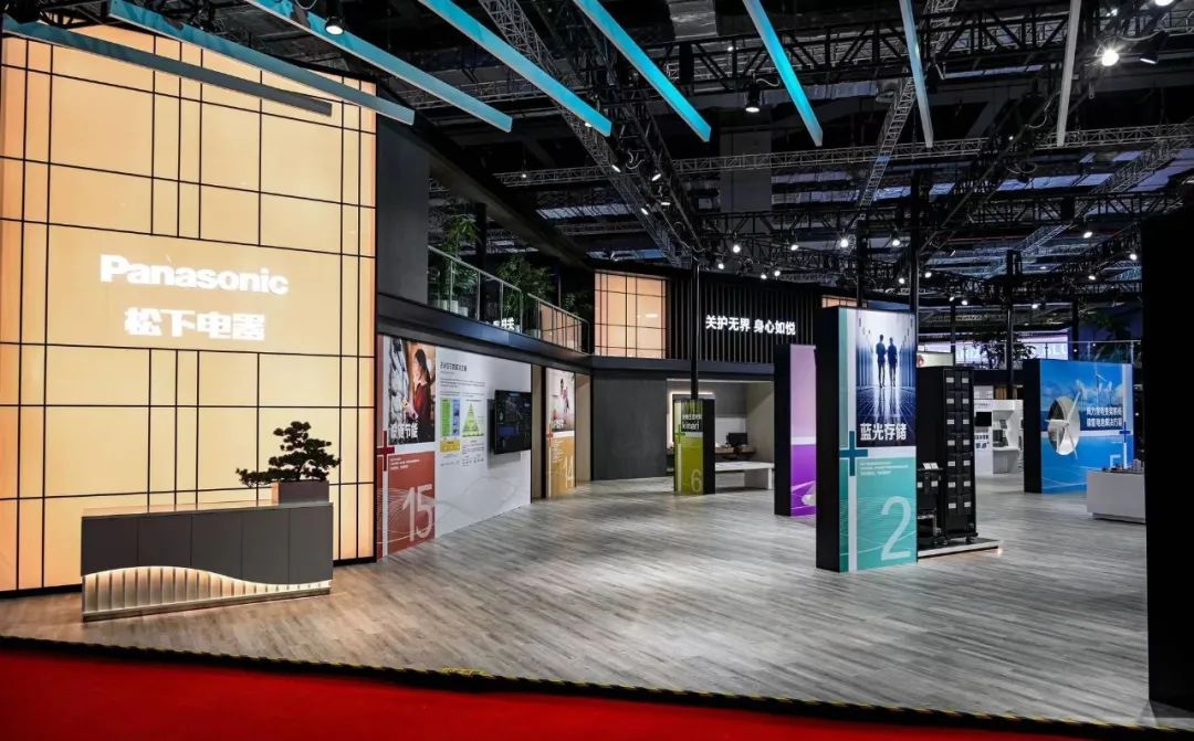 武漢展位設(shè)計搭建公司領(lǐng)你看最具有創(chuàng)意00家企業(yè)展臺的2023進(jìn)博會（松下展位）5