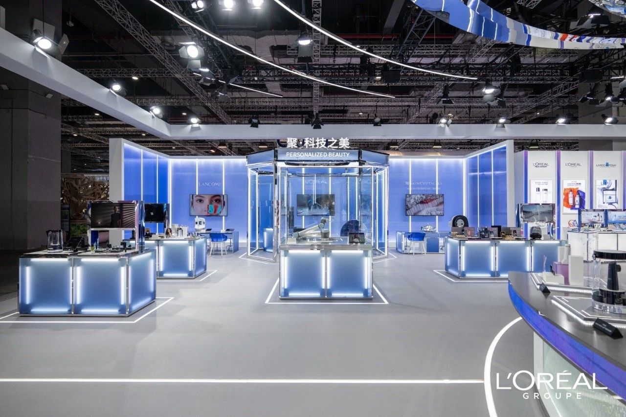 深圳展覽設(shè)計公司帶你看2023進(jìn)博會最具有創(chuàng)意00家企業(yè)展臺（歐萊雅展臺）3